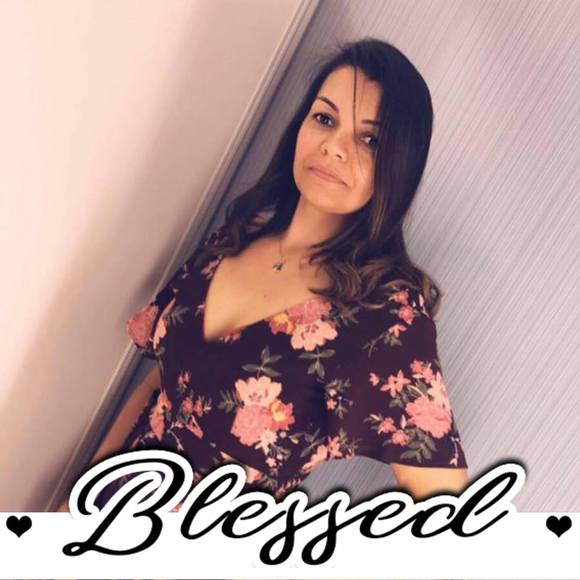 Meet your Posher, Eleuza - Picture 1 of 1